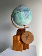 Mantel clock Globe stand - Victor & Wills by Victor & Wills